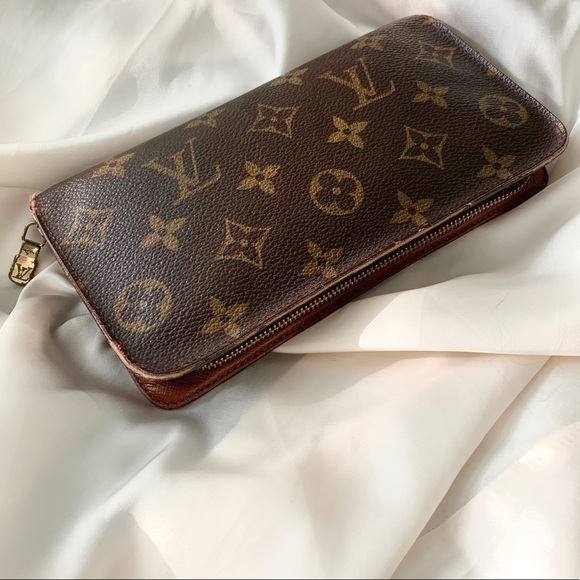 SOLD Louis Vuitton Monogram Zippy Wallet - Picture 3 of 8